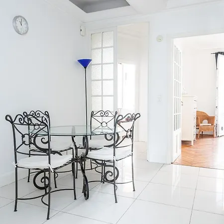 Apartment Wonderful And Bright Close To Everything