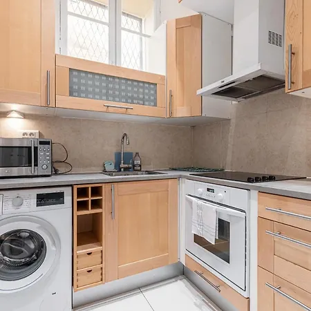 Apartment Wonderful And Bright Close To Everything Nice