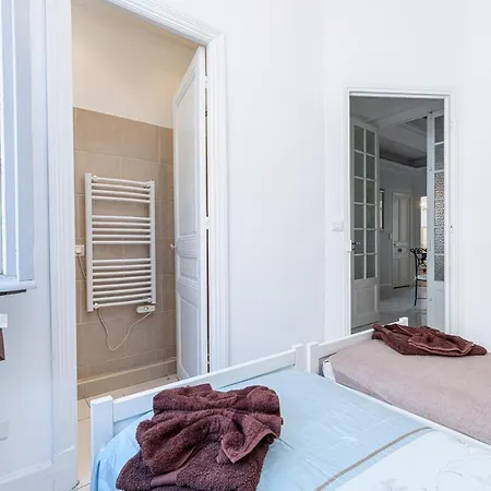 Wonderful And Bright Close To Everything Apartment *
