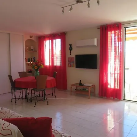 Apartment Nord 2 Pieces Calmes,wifi,clim,balcon,parking