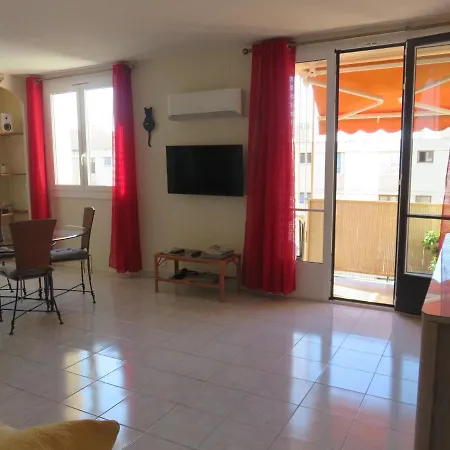 Apartment Nord 2 Pieces Calmes,wifi,clim,balcon,parking