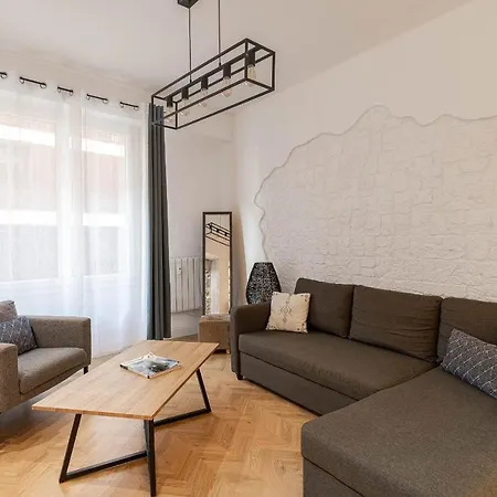 Apartment Gorgeous 2 Bedrooms Apt Great Kitchen, Center Nice