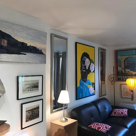 Spacious And Bright Flat Close To The : Heart Of Old 아파트 *