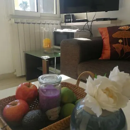 Apartment & Les Cypres *