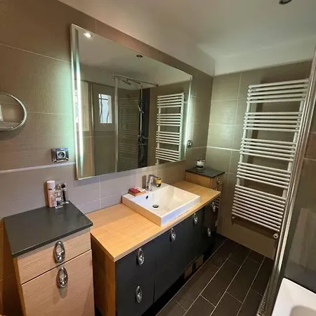 Provencal House, Sea Side, Private Parking * Nice