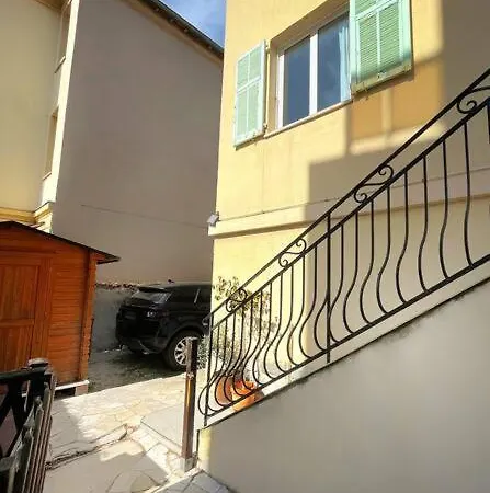 Provencal House, Sea Side, Private Parking *