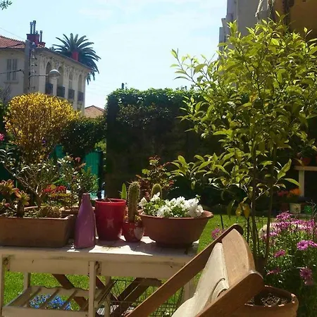Provencal House, Sea Side, Private Parking Holiday home *