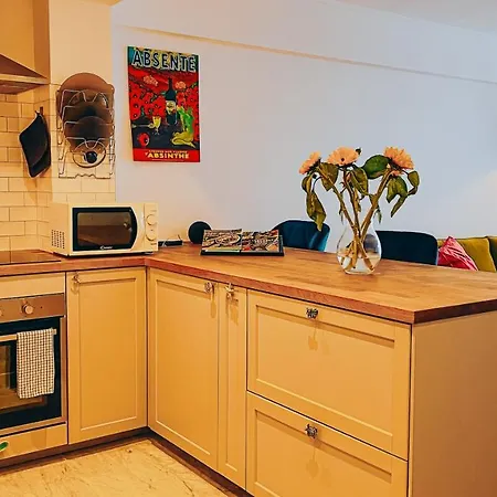 Elegant, Spacious, Central Apartamento Niza