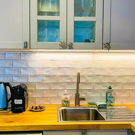 Elegant, Spacious, Central Apartamento Niza