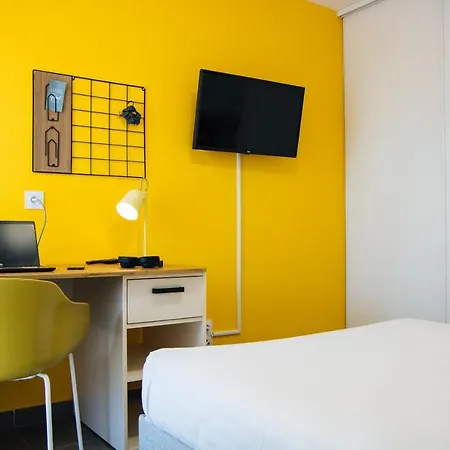 Apartahotel Twenty Business Flats Angely Niza