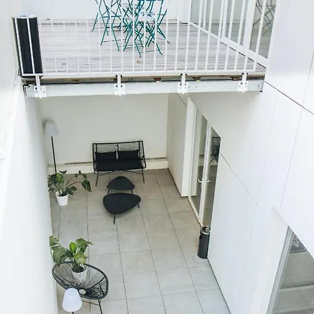 Twenty Business Flats Angely Niza
