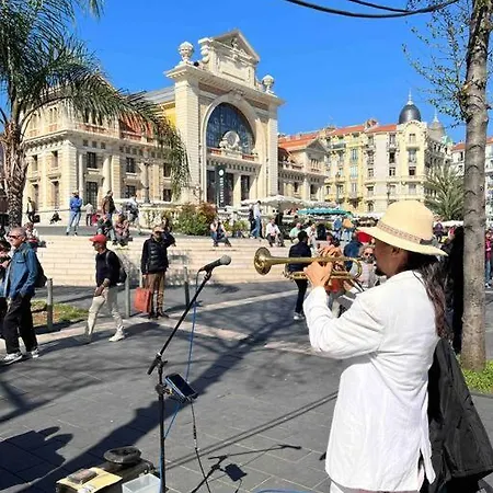 Appartamento Atypique Et Original Nizza