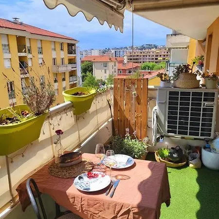 Apartment Invitation A La Detente Nice