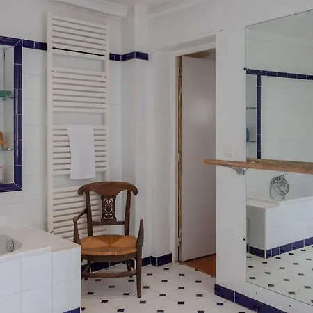 L26 Bonnard 10pax Pool, Garden, Parking, Ac Villa