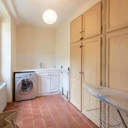L26 Bonnard 10pax Pool, Garden, Parking, Ac Villa