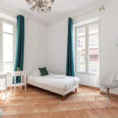 Apartment Large 2 Bdr Downtown - Ac & Terrace Nice