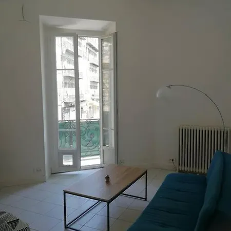 110m2 Plein Centre *