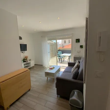 Sunny - Magnan, Tramway-proche Aeroport Apartment