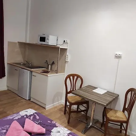 Lyonnais * ניס
