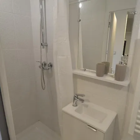 Magnifique Studio Pour 2 Personne Dans Le Quartier Historique Du Vieux Apartment *