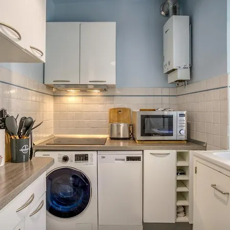 Typique - 2 Bedrooms,typical Apartment-old Town Apartment