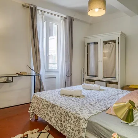 Typique - 2 Bedrooms,typical Apartment-old Town Apartment Nice