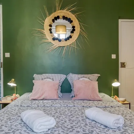 Apartment Typique - 2 Bedrooms,typical Apartment-old Town