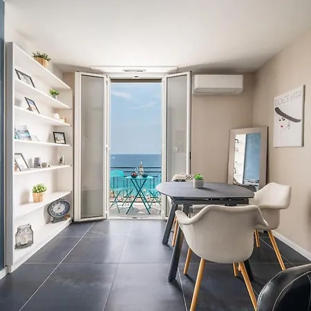 Le Balcon De La Baie Des Anges Apartment