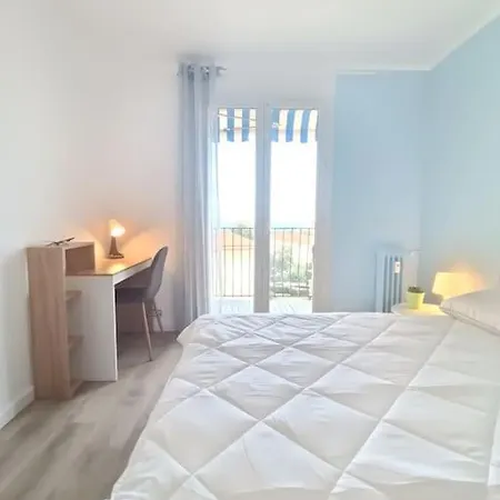아파트 F4 Avec Vue / Flat With Sea View 3 Bedrooms 니스