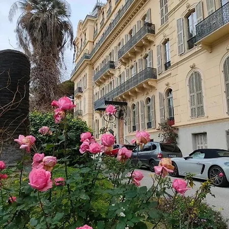 Unique, Et Calme Niza