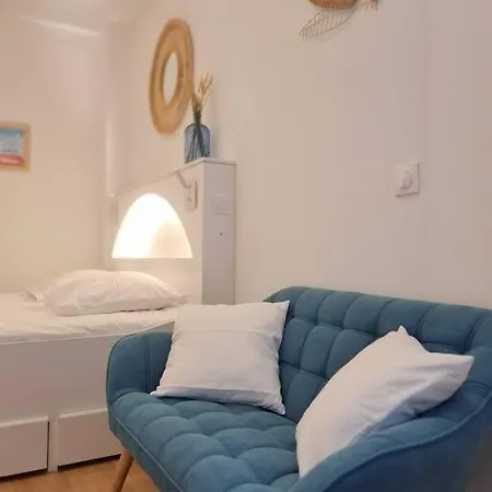 Studio Centre Proche Mer - Carre D'or Apartment
