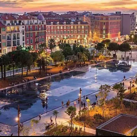 Large Magnificent Terrace Appartement Nice