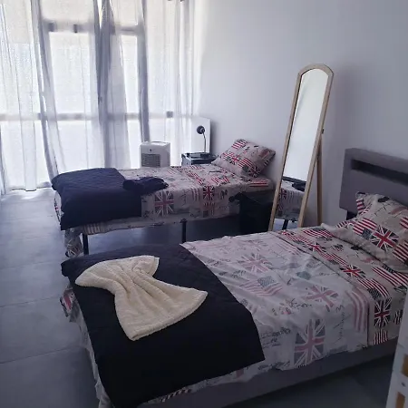 Big Flat Sea Vieuw 95 M2 5 Near Airport 5 Min Train 3 Min And Tram On Site, 7 Min, 2 Showers And 2 Toilets , Neuf Grand 95 M2 5 Proche Aeroport 5 Min Train 3 Min Et Tramway Sur Place, 7 Min 2 Douches Et 2 Wc Vue *