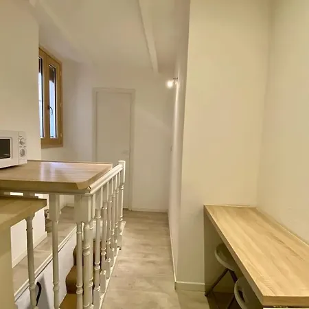 Vieux-nice 2 Pieces En Duplex Apartment *
