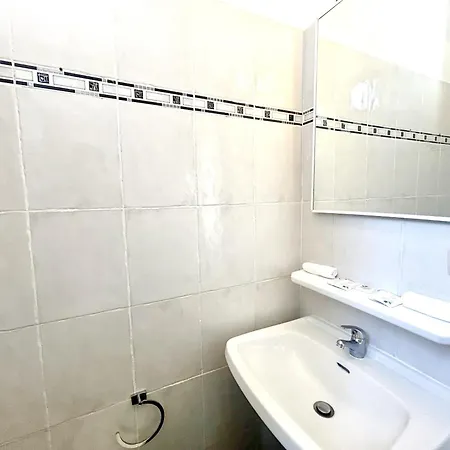 Apartment Riviera - Grimaldi Ac - Promenade Des Anglais - Balcon Victor Hugo 2 *