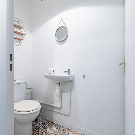 Apartment 2 Bdrs & Parking In The Old Town ! Nice