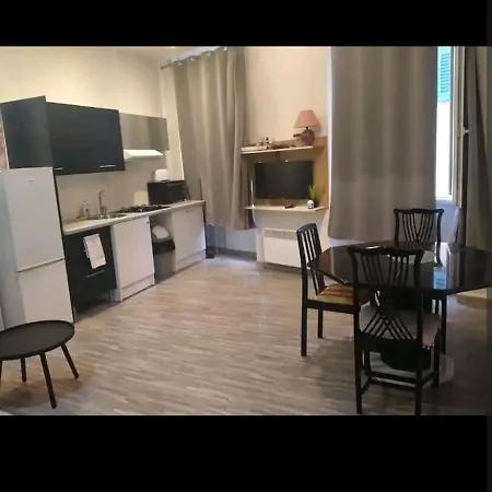 Appartamento 2 Pieces Ou Studio Au Coeur De La Vieille *