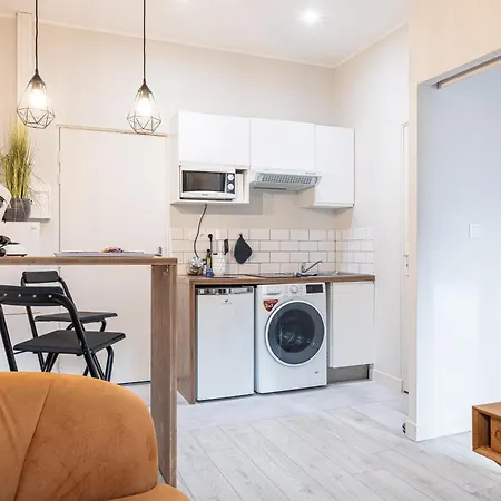 Le Petit Jean- Pres Gare Et Tram - Supermarches - Wifi - Apartment