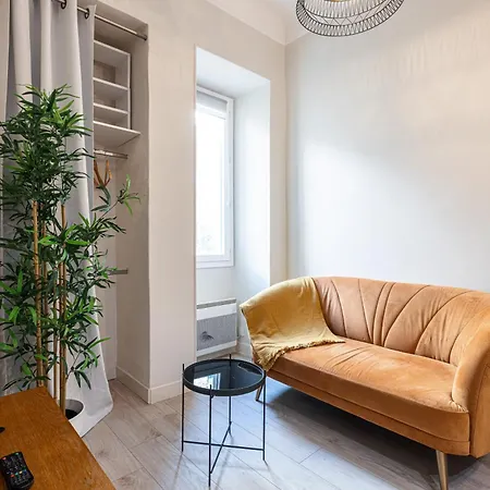 Le Petit Jean- Pres Gare Et Tram - Supermarches - Wifi - Apartment