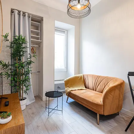 Le Petit Jean- Pres Gare Et Tram - Supermarches - Wifi - Apartment *