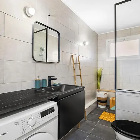 Appartamento Renting - Philibert - Elegant Spacious Quiet Near The Port Free Parking *
