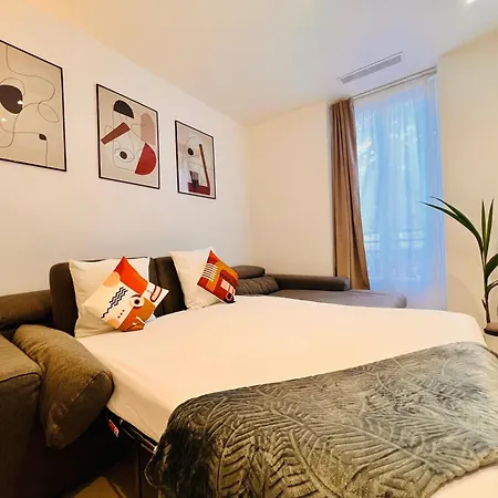 Malaussena - Reception 24&7 - Center Liberation Apartamento *