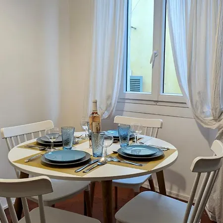 Apartment Typique - 2 Bedrooms,typical Apartment-old Town