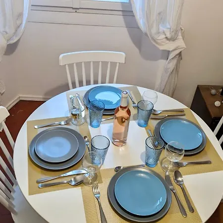 Apartment Typique - 2 Bedrooms,typical Apartment-old Town Nice