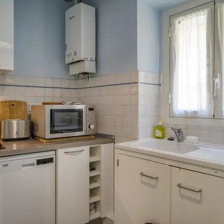 Typique - 2 Bedrooms,typical Apartment-old Town Apartment *
