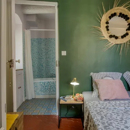Typique - 2 Bedrooms,typical Apartment-old Town