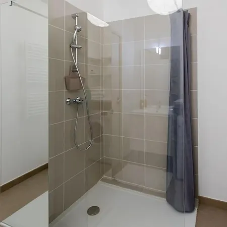 L17 Arenas 3 Balconies 5mins To The Sea * Nice