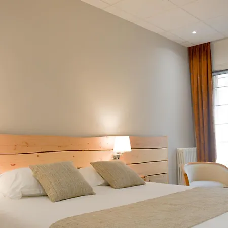 Hotel Busby 3*