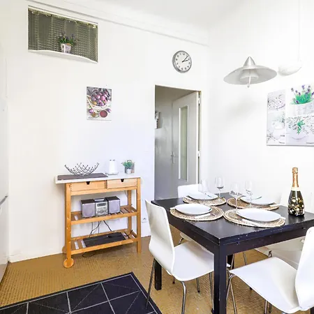 Appartement Studio Palais Clemenceau By Interhome