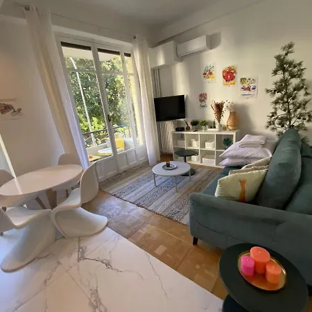 T2 - Centre - Terrasse Apartment